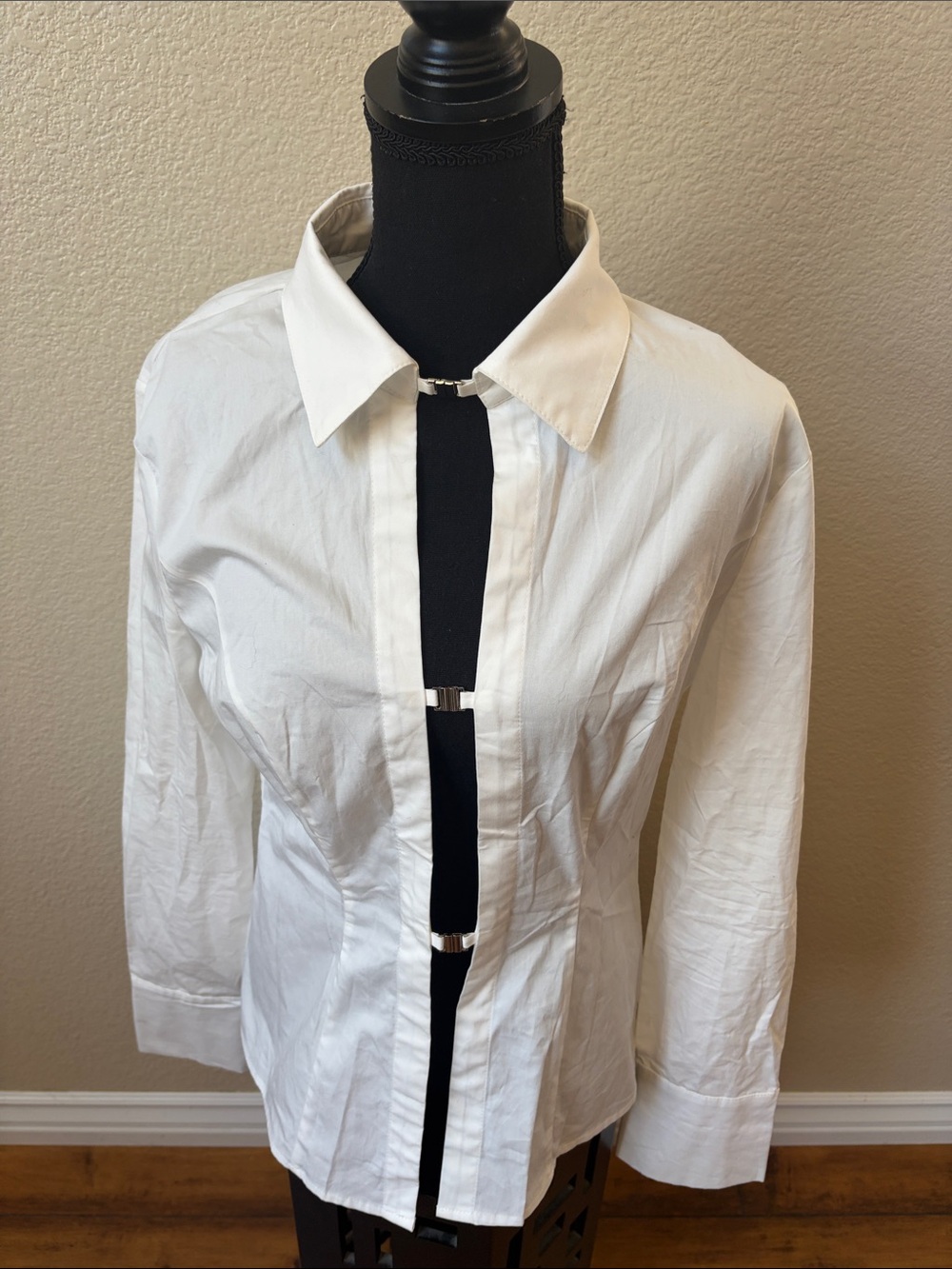 Fashion Nova NWT White Long Sleeve Button Front Blouse S
